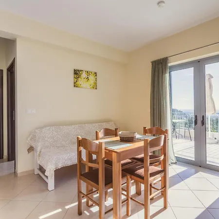 Sundy Maria Apartment *